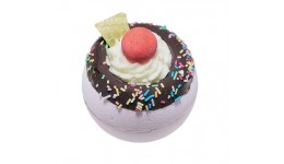 Бомбочка для ванни Move over Pavlova 160г аромат: Малина-кокос